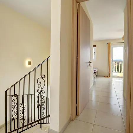 Villa Carib Nissi *