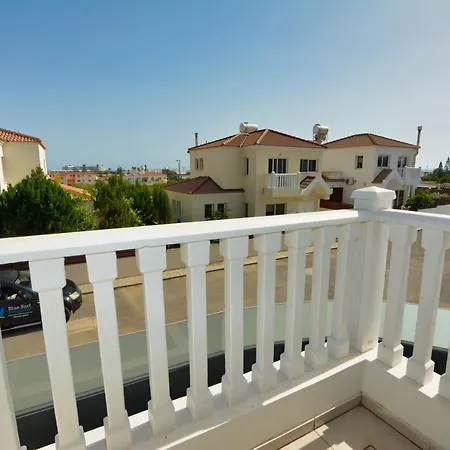 Villa Carib Nissi